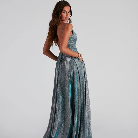 Windsor Elegant Blue Evening Gown - Picture 2 of 12